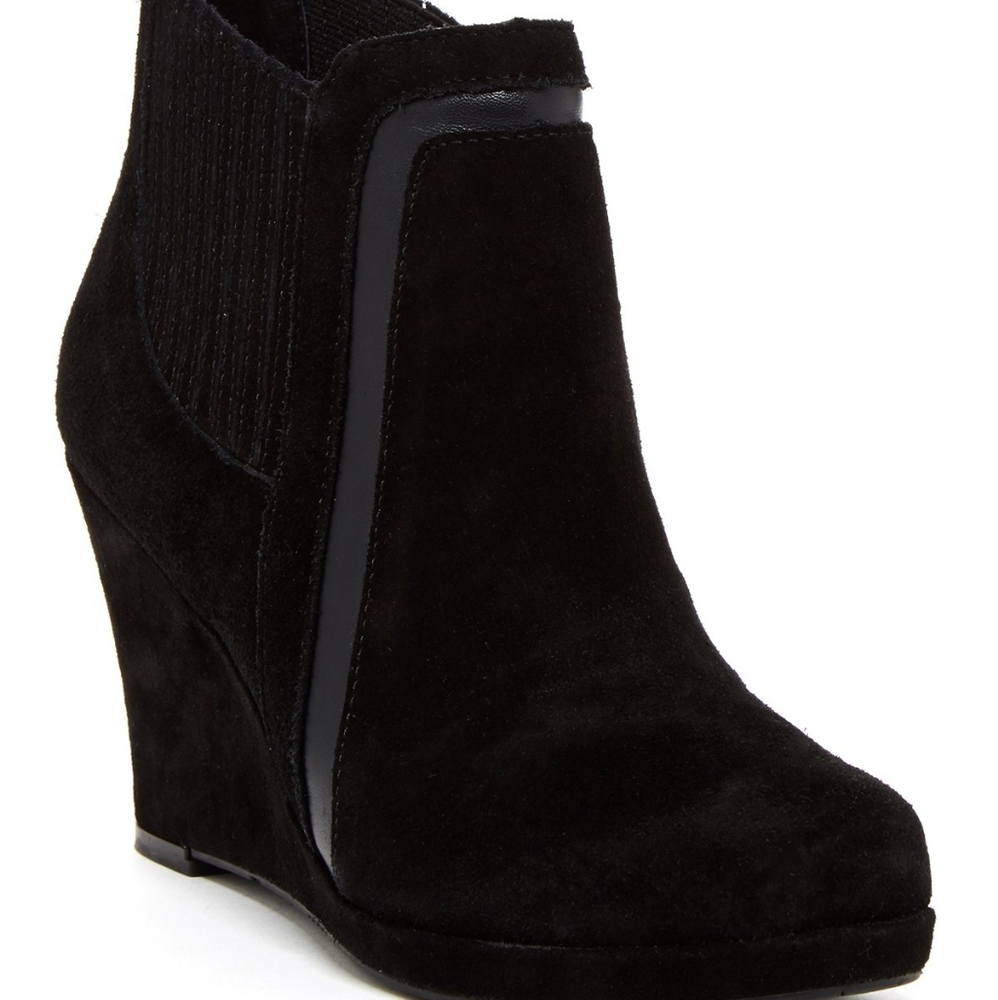 DV by Dolce Vita Patra Wedge Booties size 6